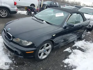 2006 BMW 3 Series 325Ci with VIN WBABW33476PX88778, listed as a IAAI auction lot 41305627 with 137,677 mi miles and . Bid and sale history available at carsss.com. Image 2.