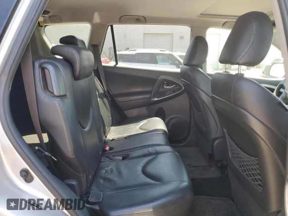 2010 Toyota RAV4 Sport с VIN JTMWF4DV0A5027869, выставлен на аукционе Copart как лот 57826765 с пробегом 196 536 миль миль и Чистый • Clean title. История ставок и продаж доступна на DreamBid. Изображение 10.