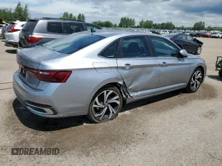 2025 Volkswagen Jetta SEL с VIN 3VWGX7BU8SM069177, выставлен на аукционе Copart как лот 62749625 с пробегом 5 587 миль миль и Списание • Salvage title. История ставок и продаж доступна на DreamBid. Изображение 3.
