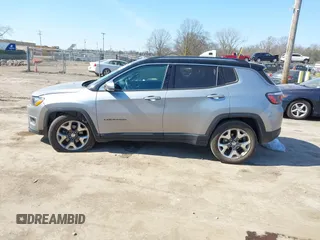 2018 Jeep Compass Limited with VIN 3C4NJDCB9JT283493, listed as a IAAI auction lot 41776578 with 117,876 mi miles. Bid and sale history available at carsss.com. Image 14.