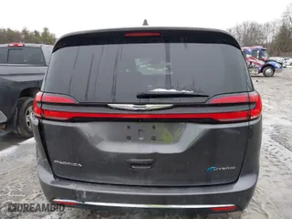 2023 Chrysler Pacifica Hybrid Limited with VIN 2C4RC1S79PR572795, listed as a IAAI auction lot 41680400 with 17,730 mi miles. Bid and sale history available at carsss.com. Image 16.