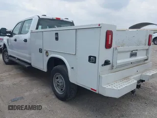 2022 Ford Super Duty F-250 SRW XL with VIN 1FD7W2B63NEF35601, listed as a IAAI auction lot 42159378 with 133,799 mi miles. Bid and sale history available at carsss.com. Image 3.