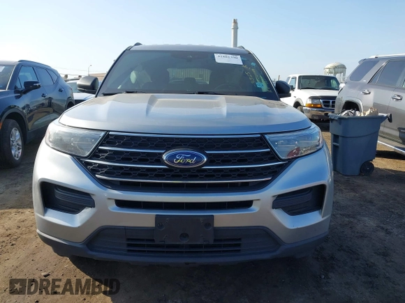 2020 Ford Explorer XLT with VIN 1FMSK8DH5LGB08459, listed as a IAAI auction lot 41801390 with 156,298 mi miles. Bid and sale history available at carsss.com. Image 12.