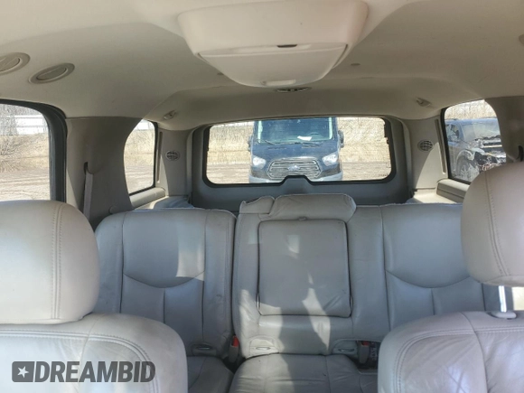2003 Chevrolet Tahoe LT z VIN 1GNEK13Z43J136234, wystawiony jako Copart lot #51245445 z przebiegiem 227 769 mil mil oraz Czysty tytuł • Clean title. Historia ofert i sprzedaży dostępna na DreamBid. Obrazek 10.