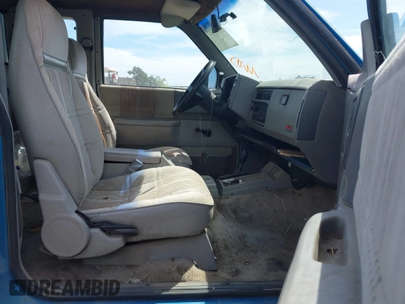 1992 GMC Sonoma with VIN 1GTDT19Z8N8524005, listed as a IAAI auction lot 42007337 with 216,704 mi miles and . Bid and sale history available at DreamBid. Image 5.