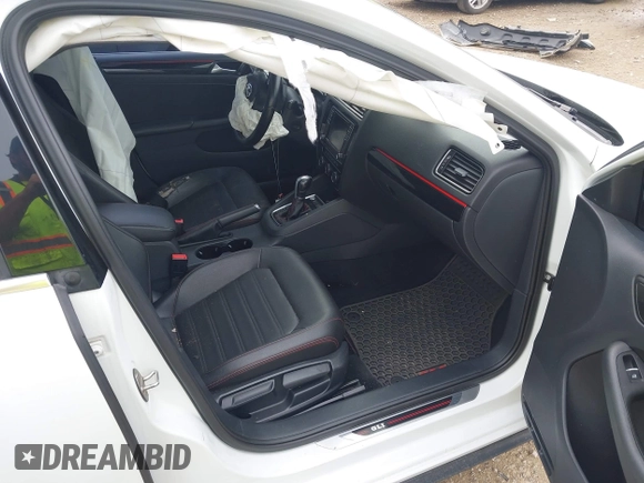 2017 Volkswagen Jetta GLI z VIN 3VW4T7AJ8HM349440, wystawiony jako IAAI lot #42491919 z przebiegiem 141 764 mil mil oraz . Historia ofert i sprzedaży dostępna na DreamBid. Obrazek 5.