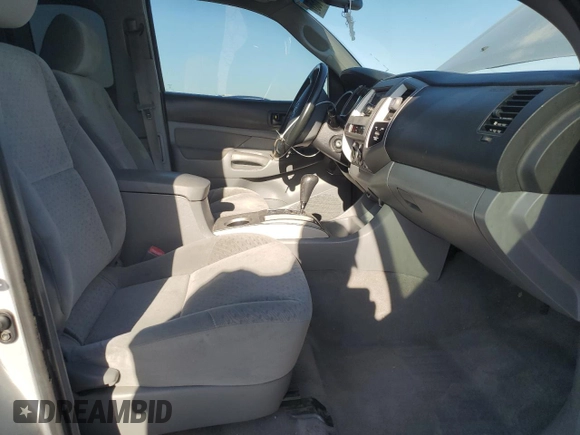 2007 Toyota Tacoma PreRunner z VIN 5TETU62N27Z373595, wystawiony jako Copart lot #48317165 z przebiegiem 169 473 mil mil oraz Szkoda całkowita • Salvage title. Historia ofert i sprzedaży dostępna na DreamBid. Obrazek 7.