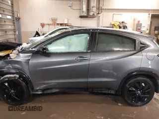 2022 Honda HR-V Sport with VIN 3CZRU6H10NM727178, listed as a IAAI auction lot 41921282 with 44,626 mi miles. Bid and sale history available at carsss.com. Image 15.