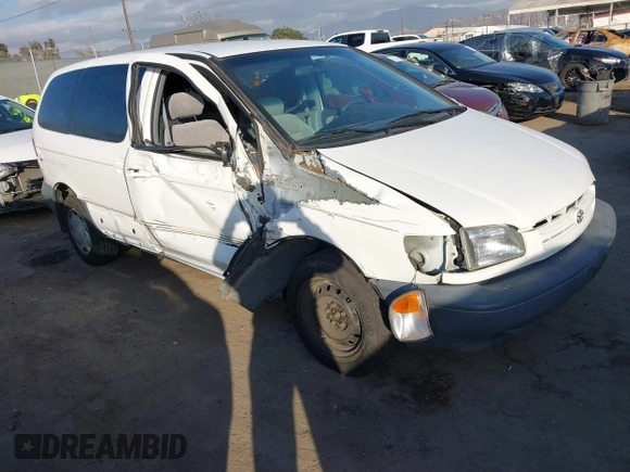 2000 Toyota Sienna CE with VIN 4T3GF19CXYU297351, listed as a IAAI auction lot 41086347 with 40,258 mi miles. Bid and sale history available at carsss.com. Image 1.