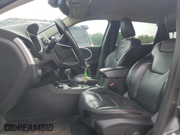 2015 Jeep Cherokee Trailhawk with VIN 1C4PJMBS0FW655167, listed as a Copart auction lot 64597165 with 193,779 mi miles and Clean title. Bid and sale history available at DreamBid. Image 7.