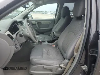 2017 Chevrolet Traverse LS z VIN 1GNKRFED8HJ156393, wystawiony jako Copart lot #56625875 z przebiegiem 92 125 mil mil oraz Szkoda całkowita • Salvage title. Historia ofert i sprzedaży dostępna na DreamBid. Obrazek 7.