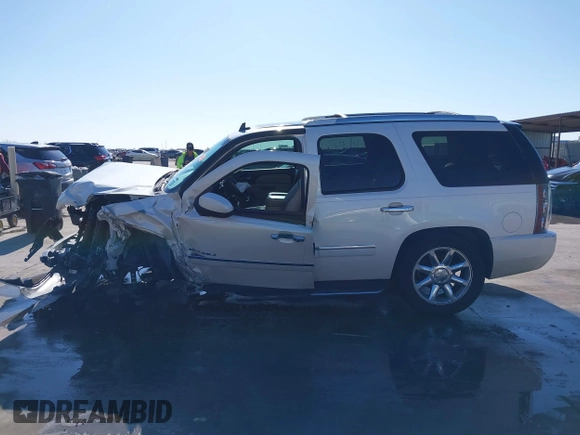 2013 GMC Yukon Denali with VIN 1GKS1EEF3DR357632, listed as a IAAI auction lot 41488295 with 187,635 mi miles. Bid and sale history available at carsss.com. Image 15.