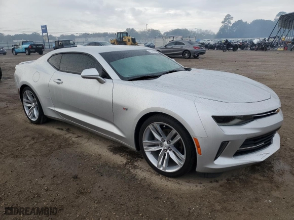 2017 Chevrolet Camaro 2LT with VIN 1G1FD1RX9H0140105, listed as a Copart auction lot 82310264 with 58,457 mi miles and Salvage Title. Bid and sale history available at carsss.com. Image 4.
