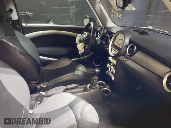 2010 MINI Hardtop S with VIN WMWMF7C5XATX41382, listed as a IAAI auction lot 40558359 with 96,158 mi miles and . Bid and sale history available at DreamBid. Image 5.