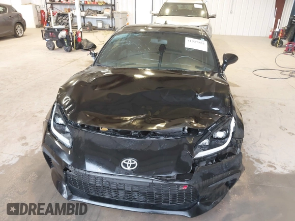 2022 Toyota GR86 with VIN JF1ZNBB18N9757845, listed as a IAAI auction lot 41527552 with 80,169 mi miles. Bid and sale history available at carsss.com. Image 6.