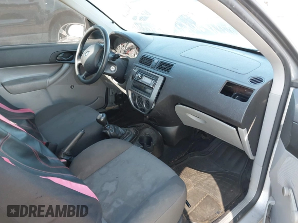 2007 Ford Focus S with VIN 1FAFP31N87W241707, listed as a IAAI auction lot 42019959 with Not Provided miles and . Bid and sale history available at carsss.com. Image 5.