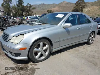 2005 Mercedes-Benz C 230 Kompressor с VIN WDBRF40J15A782461, выставлен на аукционе IAAI как лот 42119047 с пробегом Не указан миль и . История ставок и продаж доступна на DreamBid. Изображение 17.