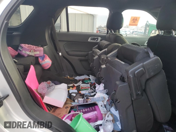 2014 Ford Explorer XLT z VIN 1FM5K7D87EGA36755, wystawiony jako Copart lot #64586735 z przebiegiem 175 527 mil mil oraz Czysty tytuł • Clean title. Historia ofert i sprzedaży dostępna na DreamBid. Obrazek 11.