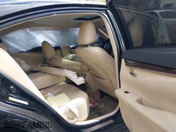 2013 Lexus ES 4dr Sdn with VIN JTHBK1GG5D2068945, listed as a IAAI auction lot 42027259 with 111,413 mi miles. Bid and sale history available at carsss.com. Image 8.
