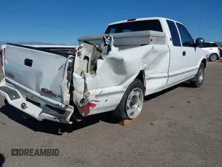 1997 GMC Sonoma SLS with VIN 1GTCS19X2V8528709, listed as a IAAI auction lot 40853983 with 243,171 mi miles and . Bid and sale history available at DreamBid. Image 4.