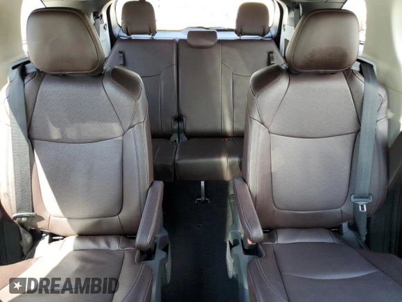 2024 Toyota Sienna Platinum z VIN 5TDESKFC4RS134873, wystawiony jako Copart lot #57152205 z przebiegiem 29 066 mil mil oraz Szkody całkowita. Historia ofert i sprzedaży dostępna na DreamBid. Obrazek 10.