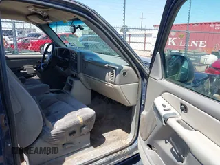 2000 Chevrolet Suburban LS with VIN 3GNEC16T1YG131974, listed as a IAAI auction lot 41983971 with 245,767 mi miles. Bid and sale history available at carsss.com. Image 5.