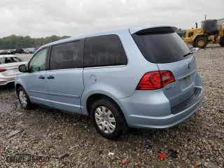 2012 Volkswagen Routan S with VIN 2C4RVAAG4CR321673, listed as a Copart auction lot 71280464 with 182,728 mi miles and Clean Title. Bid and sale history available at carsss.com. Image 2.