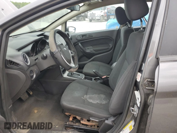 2017 Ford Fiesta SE z VIN 3FADP4BJ9HM119710, wystawiony jako Copart lot #57403605 z przebiegiem Nie podano mil oraz Czysty tytuł • Clean title. Historia ofert i sprzedaży dostępna na DreamBid. Obrazek 7.