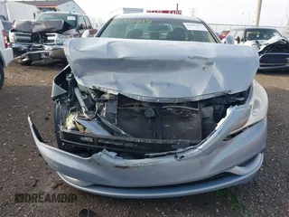 2011 Hyundai Sonata GLS with VIN 5NPEB4AC4BH150280, listed as a IAAI auction lot 41942212 with 84,135 mi miles and . Bid and sale history available at carsss.com. Image 6.