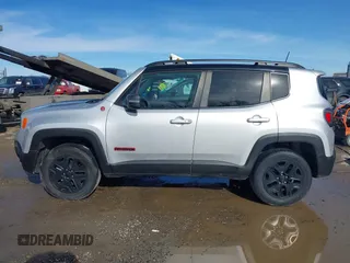 2018 Jeep Renegade Trailhawk with VIN ZACCJBCB6JPH69309, listed as a IAAI auction lot 41648170 with 52,254 mi miles. Bid and sale history available at carsss.com. Image 14.