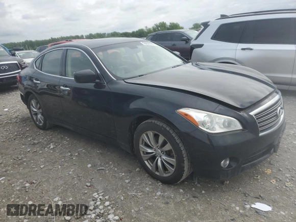 2013 Infiniti M z VIN JN1BY1AR5DM604133, wystawiony jako Copart lot #56890095 z przebiegiem 202 593 mil mil oraz Szkoda całkowita • Salvage title. Historia ofert i sprzedaży dostępna na DreamBid. Obrazek 4.