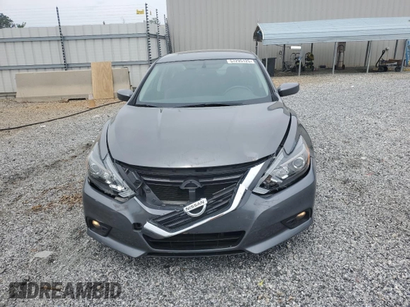 2017 Nissan Altima SR z VIN 1N4AL3AP7HC136120, wystawiony jako Copart lot #57295125 z przebiegiem 84 300 mil mil oraz Szkoda całkowita • Salvage title. Historia ofert i sprzedaży dostępna na DreamBid. Obrazek 5.