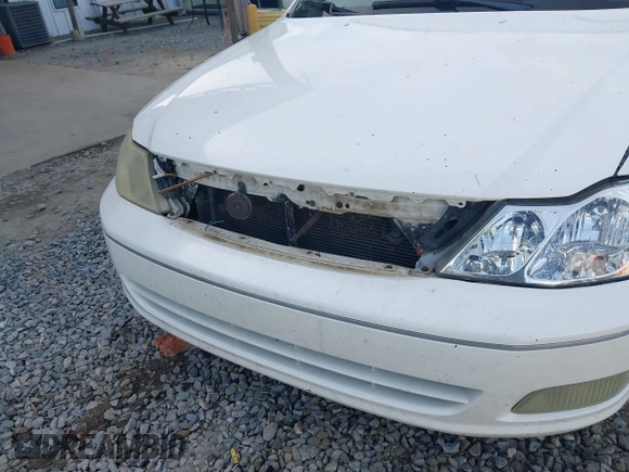 2002 Toyota Avalon XL with VIN 4T1BF28B32U266015, listed as a IAAI auction lot 41907532 with 347,005 mi miles and . Bid and sale history available at DreamBid. Image 6.