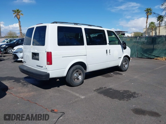 2002 Chevrolet Astro with VIN 1GNDM19X32B114455, listed as a IAAI auction lot 41960758 with 219,333 mi miles. Bid and sale history available at carsss.com. Image 4.
