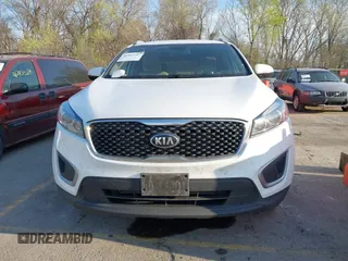 2017 Kia Sorento LX with VIN 5XYPG4A3XHG220228, listed as a IAAI auction lot 41865387 with 305,857 mi miles. Bid and sale history available at carsss.com. Image 12.