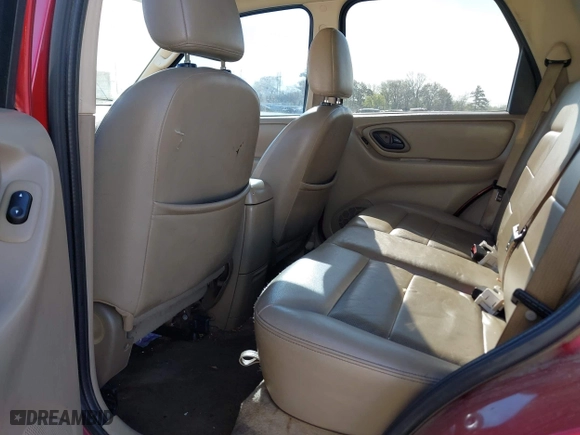 2006 Ford Escape Limited with VIN 1FMYU04176KD53709, listed as a IAAI auction lot 41886158 with 194,682 mi miles. Bid and sale history available at carsss.com. Image 8.