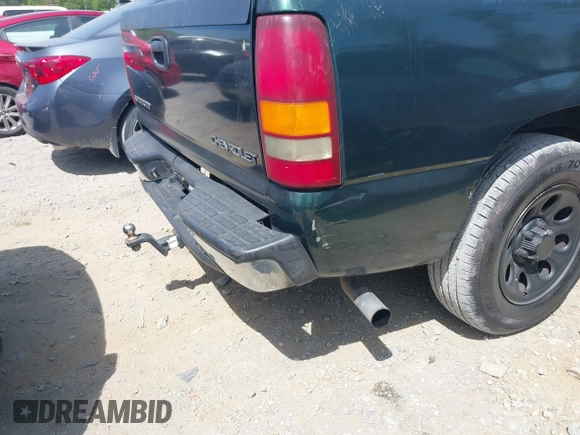 2001 Chevrolet Silverado 1500 LS with VIN 2GCEC19T311143952, listed as a IAAI auction lot 42053727 with 299,273 mi miles and . Bid and sale history available at DreamBid. Image 6.
