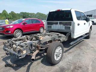 2017 Ford F-250 Lariat with VIN 1FT7W2B65HEC32263, listed as a IAAI auction lot 42281628 with 262,328 mi miles and . Bid and sale history available at DreamBid. Image 4.