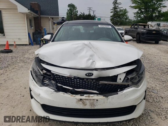 2016 Kia Optima EX z VIN 5XXGU4L3XGG091612, wystawiony jako Copart lot #59929295 z przebiegiem 130 450 mil mil oraz Szkoda całkowita • Salvage title. Historia ofert i sprzedaży dostępna na DreamBid. Obrazek 5.