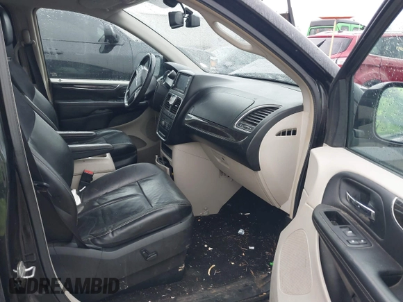 2011 Chrysler Town & Country Limited with VIN 2A4RR6DGXBR653039, listed as a IAAI auction lot 41217531 with 155,981 mi miles. Bid and sale history available at carsss.com. Image 5.