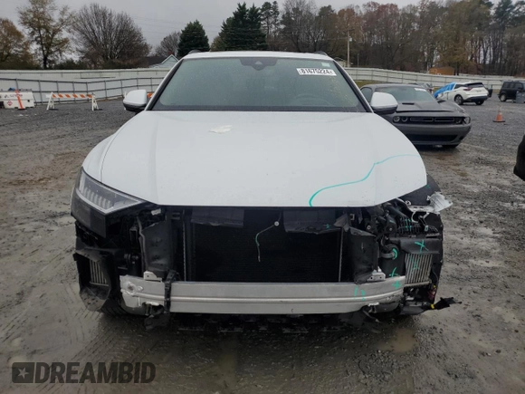 2021 Audi Q8 Prestige with VIN WA1FVAF16MD032462, listed as a Copart auction lot 81675224 with 38,472 mi miles and Salvage title. Bid and sale history available at DreamBid. Image 5.