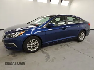 2017 Hyundai Sonata SE z VIN 5NPE24AF8HH481091, wystawiony jako Copart lot #57140915 z przebiegiem 71 033 mil mil oraz Czysty tytuł • Clean title. Historia ofert i sprzedaży dostępna na DreamBid. Obrazek 1.