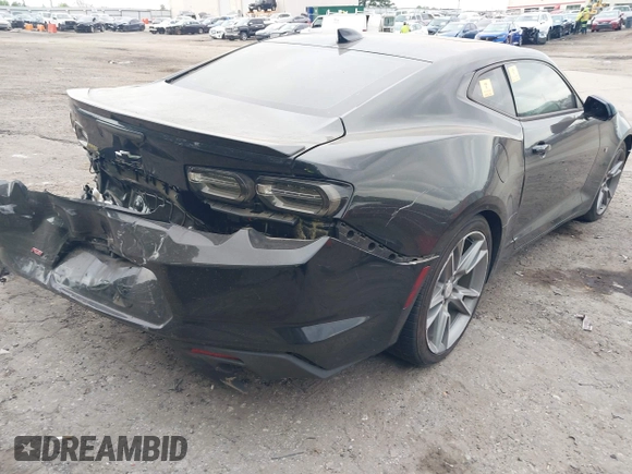 2020 Chevrolet Camaro 1LT z VIN 1G1FB1RX8L0115081, wystawiony jako IAAI lot #42081920 z przebiegiem 38 793 mil mil oraz . Historia ofert i sprzedaży dostępna na DreamBid. Obrazek 4.