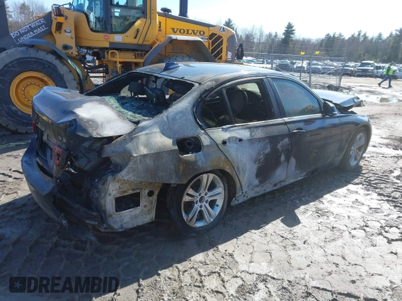 2017 BMW 3 Series 330i xDrive with VIN WBA8D9G39HNU62595, listed as a IAAI auction lot 41811673 with 1 mi miles. Bid and sale history available at carsss.com. Image 4.