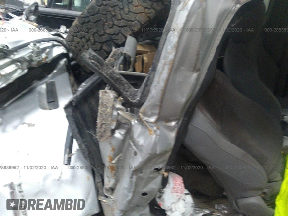 2006 Toyota Tacoma PreRunner z VIN 5TETU62N56Z200250, wystawiony jako IAAI lot #28838962 z przebiegiem Nie podano mil oraz . Historia ofert i sprzedaży dostępna na DreamBid. Obrazek 8.