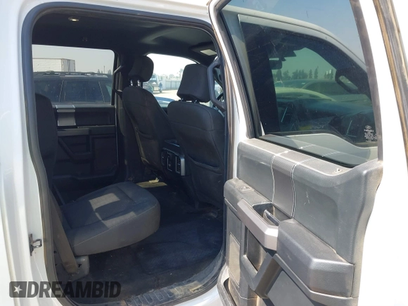 2015 Ford F-150 XLT with VIN 1FTEW1EP0FFA16253, listed as a IAAI auction lot 41852006 with 313,018 mi miles. Bid and sale history available at carsss.com. Image 8.