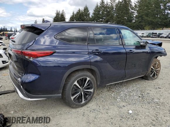 2021 Toyota Highlander XSE z VIN 5TDLZRBH4MS113995, wystawiony jako Copart lot #53573835 z przebiegiem Nie podano mil oraz Szkoda całkowita • Salvage title. Historia ofert i sprzedaży dostępna na DreamBid. Obrazek 3.