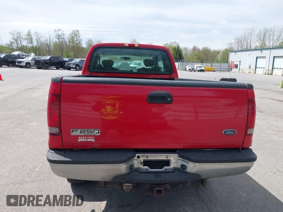 2005 Ford Super Duty F-250 XL with VIN 1FTSX21P65EA38063, listed as a IAAI auction lot 42159568 with 225,036 mi miles. Bid and sale history available at carsss.com. Image 16.