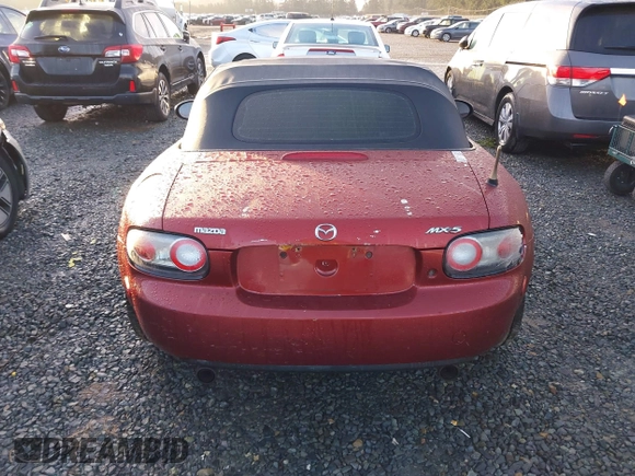 2006 Mazda MX-5 Miata Grand Touring with VIN JM1NC25F260122129, listed as a IAAI auction lot 41227010 with 170,780 mi miles and . Bid and sale history available at DreamBid. Image 17.