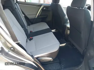 2017 Toyota RAV4 XLE с VIN 2T3WFREV3HW403849, выставлен на аукционе IAAI как лот 41815145 с пробегом 31 233 миль миль и . История ставок и продаж доступна на DreamBid. Изображение 8.
